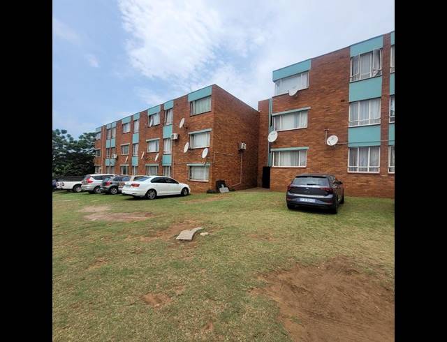 2 BEDROOM APARTMENT FOR SALE IN MONTCLAIR